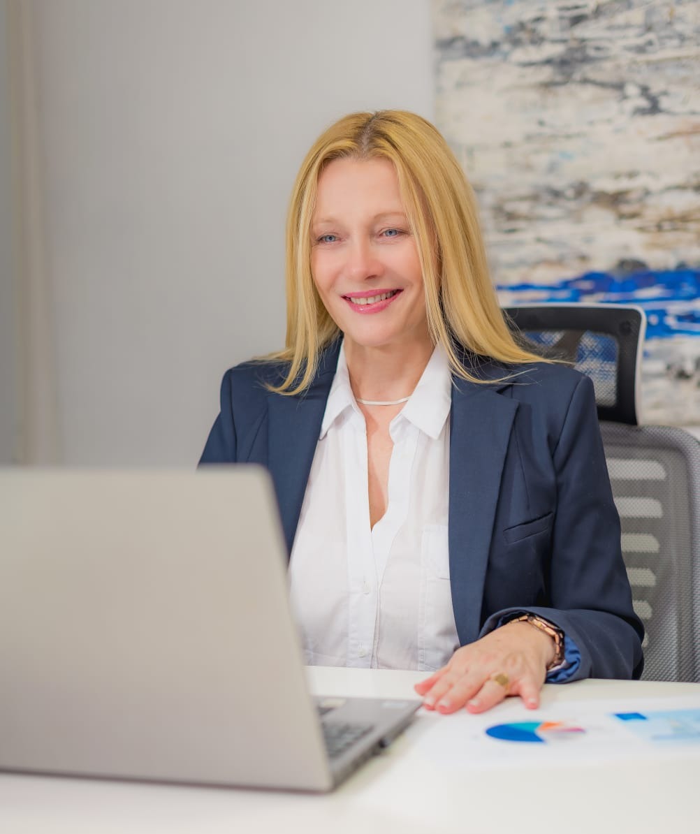 Foto de Mirna Ghisolfo, asesora profesional de seguros de vida y retiro